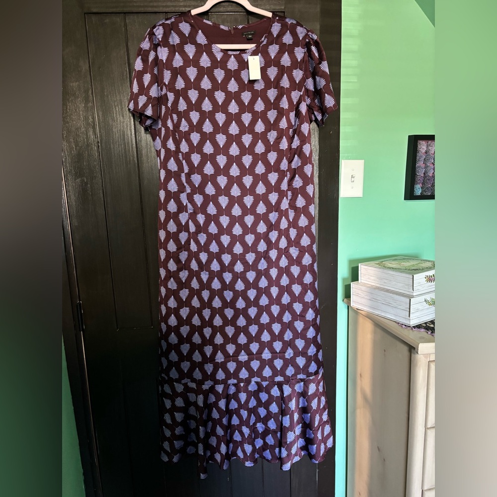 Ann Taylor Maroon and White Leaf Pattern Dress